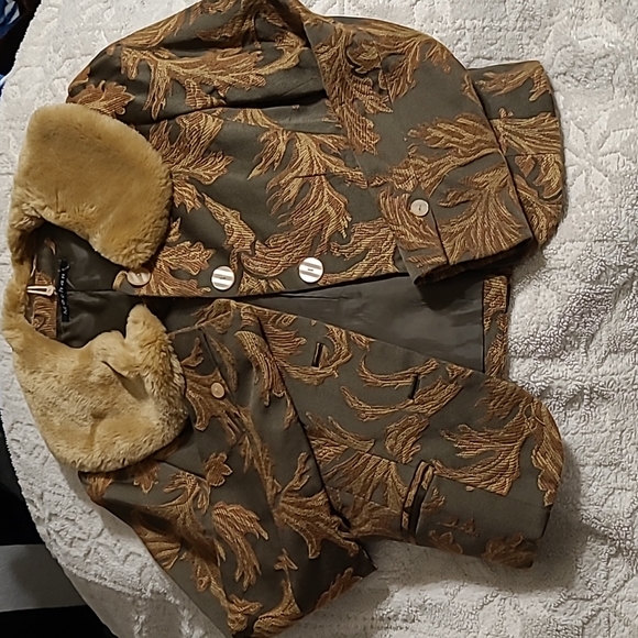 Embroidered Blazer - Picture 3 of 7